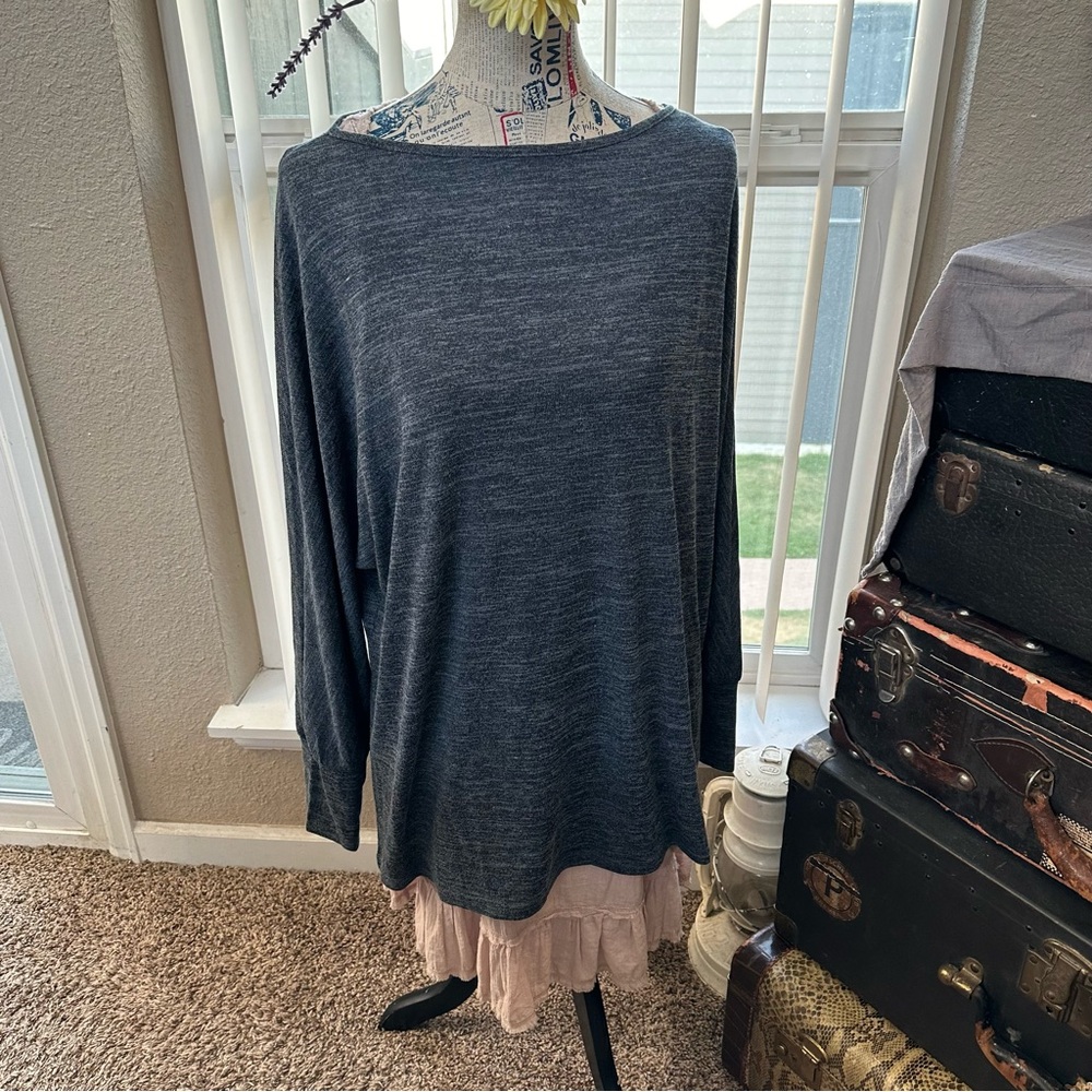 NWT-BloomChic-Heathered Blue Supersoft Longsleeve Top. Size: 18/20